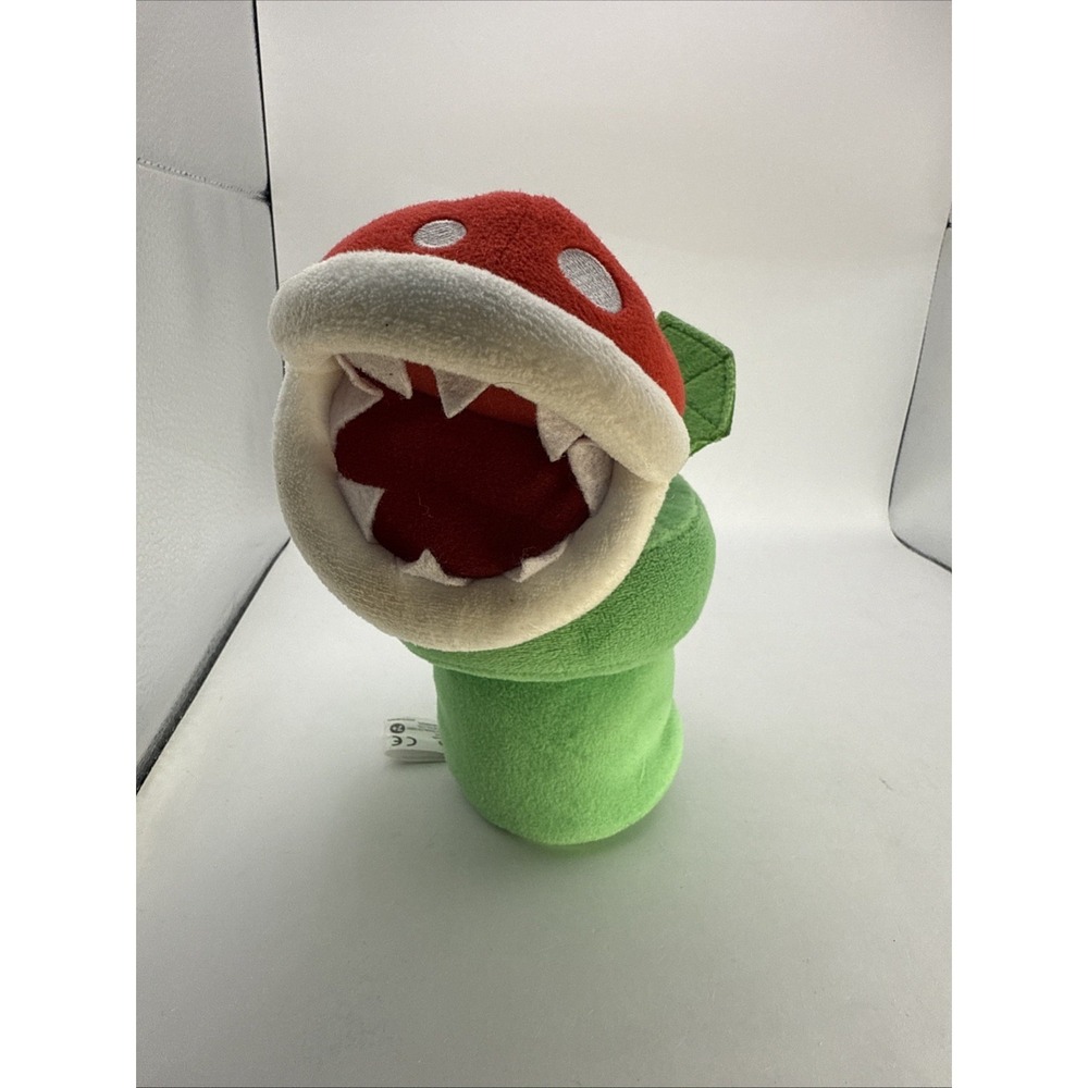 Piranha Plant 8.5" 2016 Jakks Pacific Nintendo Super Mario Bros. Plush